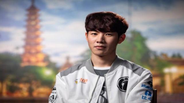 U21冲乙关键战！王钰栋为浙江队首发，毛伟杰代表英博出战