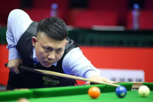 迷你罗助葡萄牙U16夺冠，乔治娜和C罗母亲现场见证