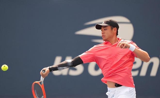 恩祖齐-马塔加盟中甲升班马深圳青年人